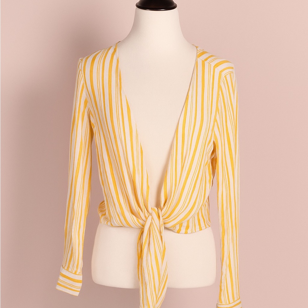 ✨ Hollister Yellow Striped Blouse ✨